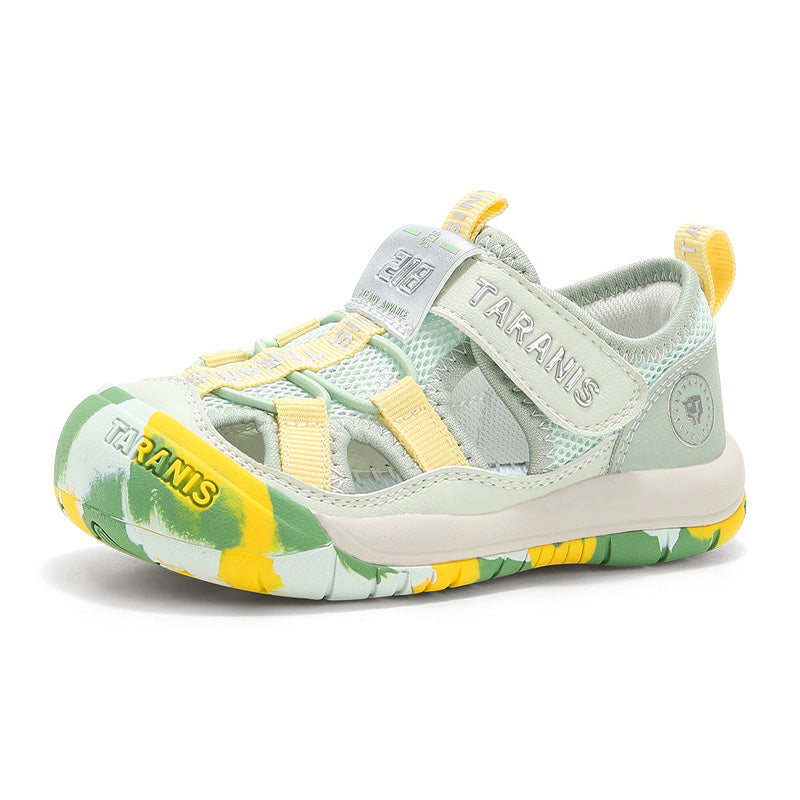 TARANIS Explorer Closed-Toe Sandals