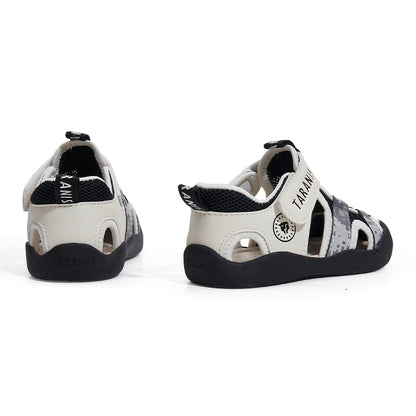 TARANIS Explorer Closed-Toe Sandals