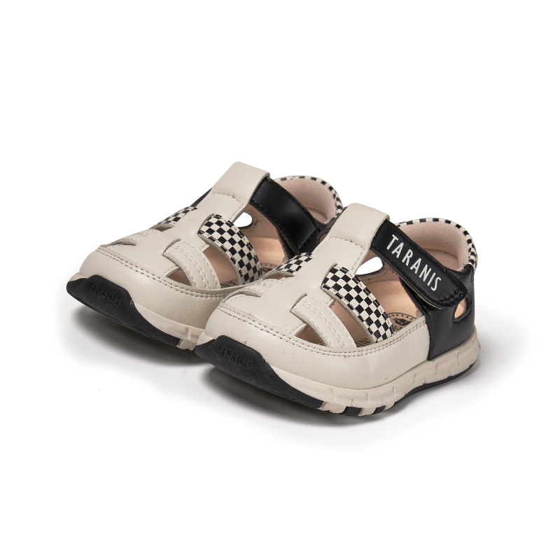 TARANIS Stage 2 Black and white checkered round-toe sandals