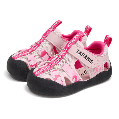 TARANIS Explorer Closed-Toe Sandals