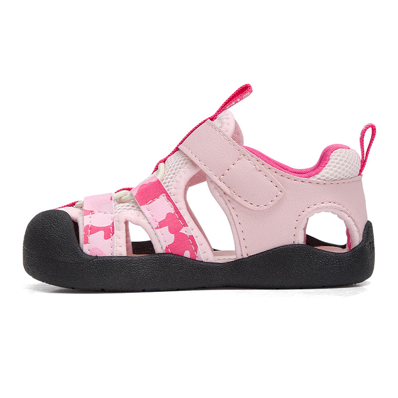 TARANIS Explorer Closed-Toe Sandals