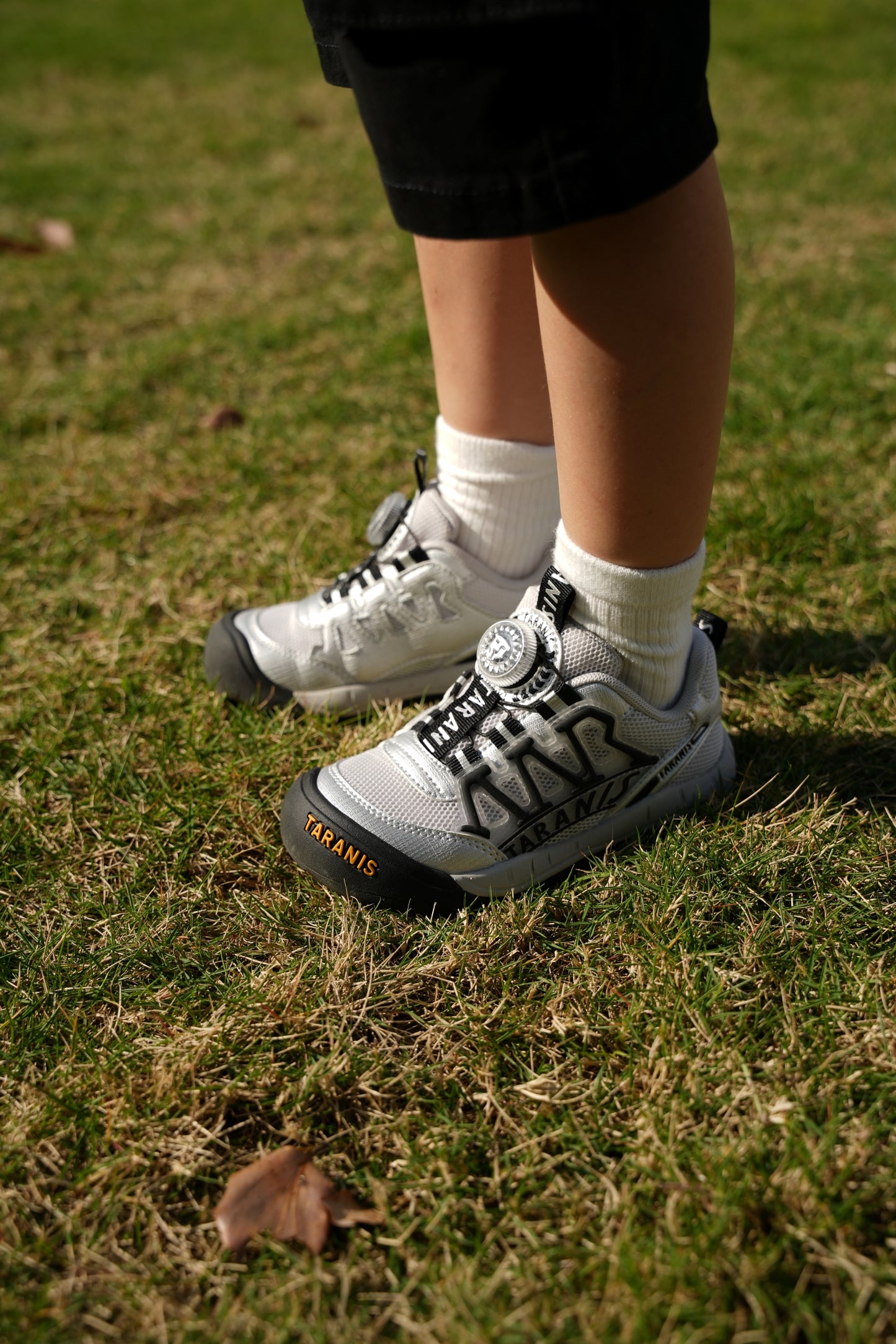 TARANIS Explorer Breathable Trail Shoes